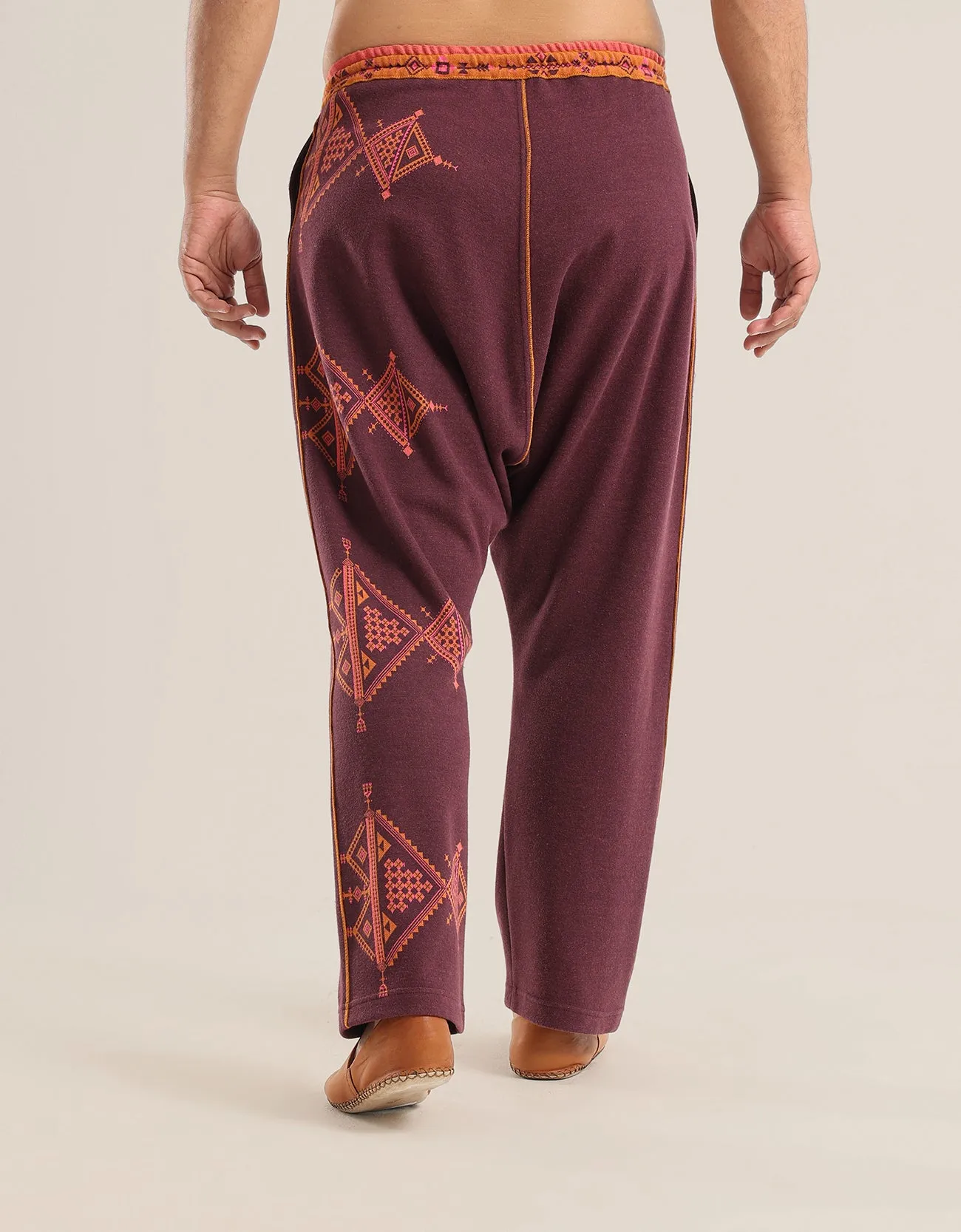 Harem pants with elastic on the waist and drawstring